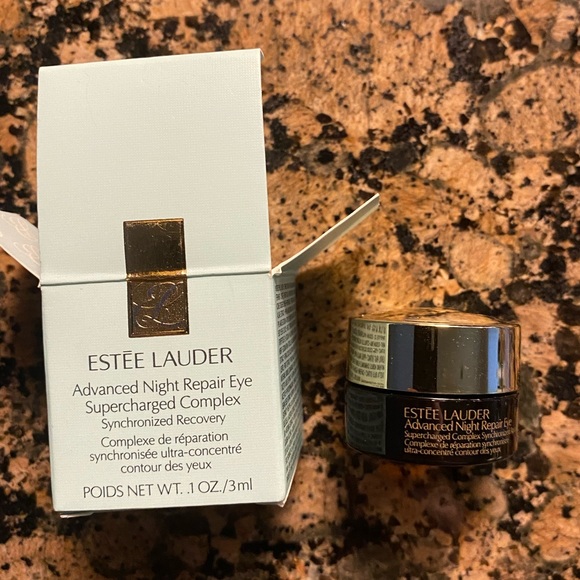 Estée Lauder Advanced Night Repair Supercharged Complex Synchronized Recovery - Picture 2 of 3